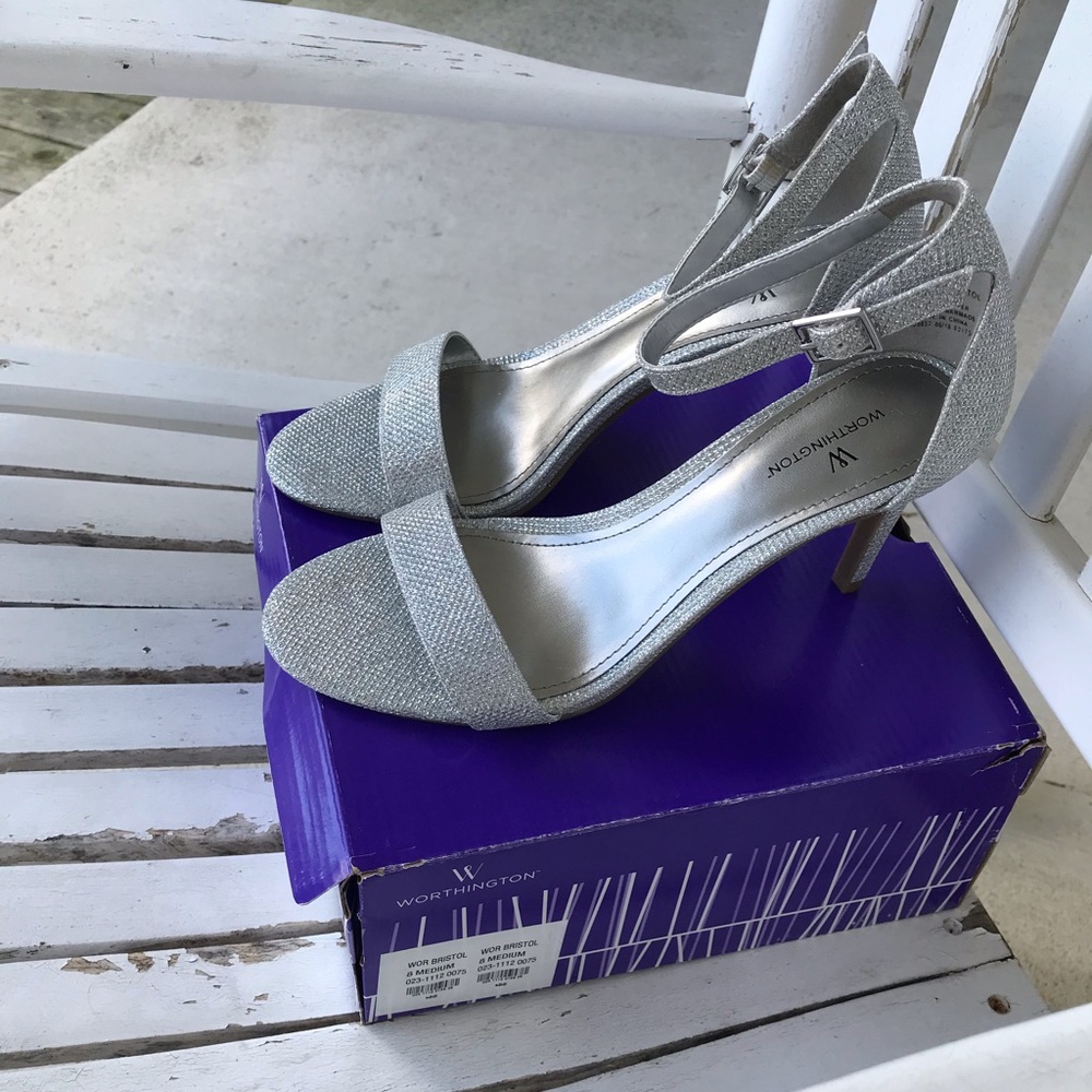 Heels - Picture 6 of 6